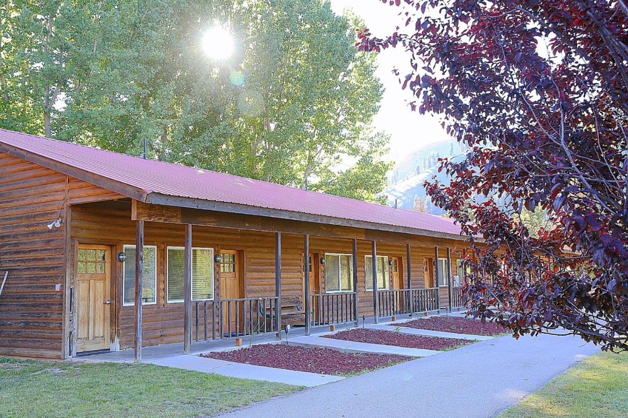 Southfork Lodge - Riverside Inn Lowman Exterior foto